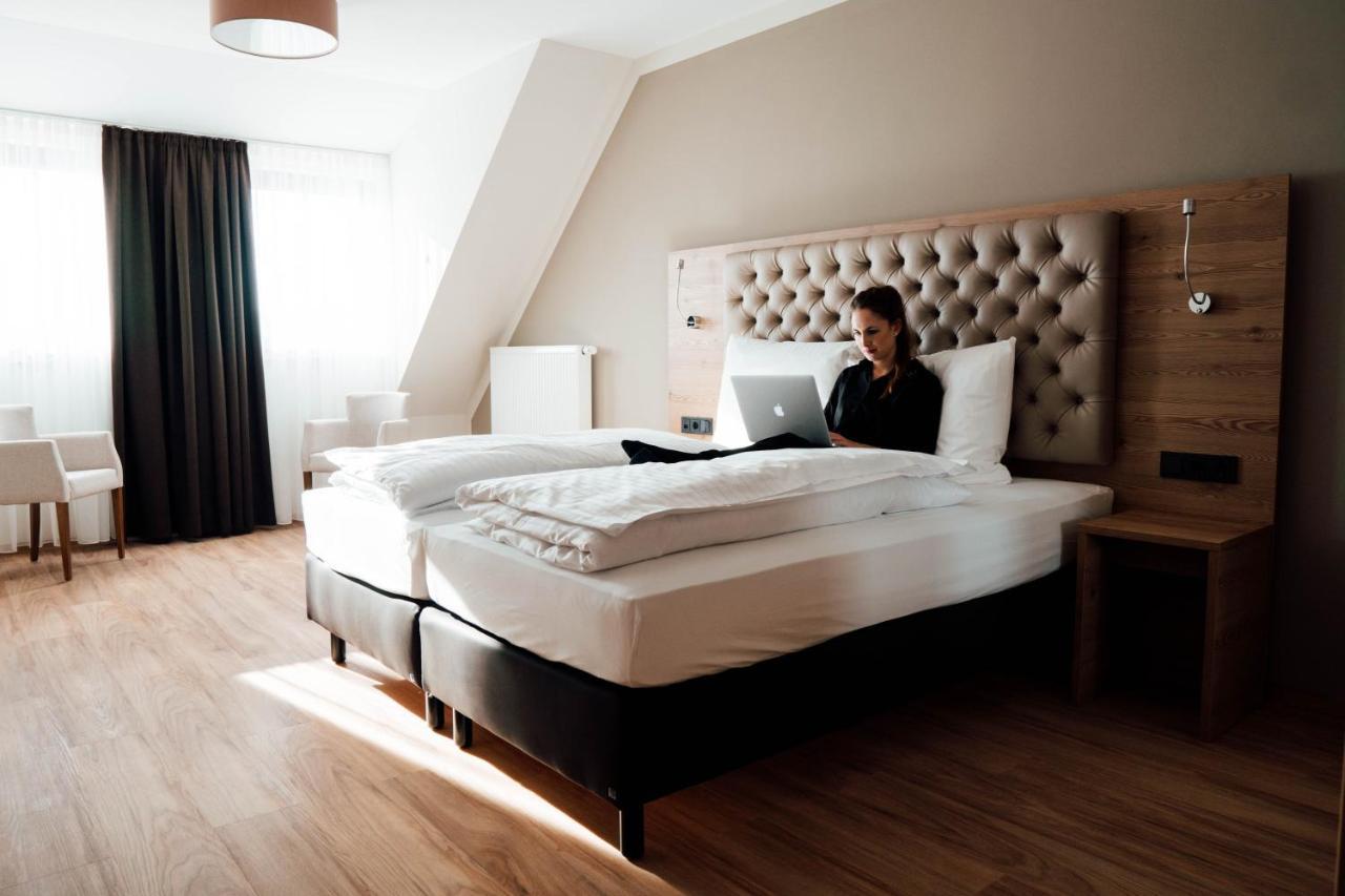 Rossano Boutique Hotel & Ristorante Sachsen bei Ansbach Ngoại thất bức ảnh