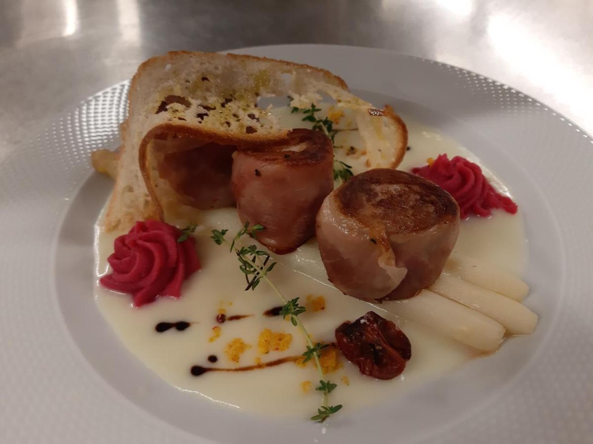 Rossano Boutique Hotel & Ristorante Sachsen bei Ansbach Ngoại thất bức ảnh