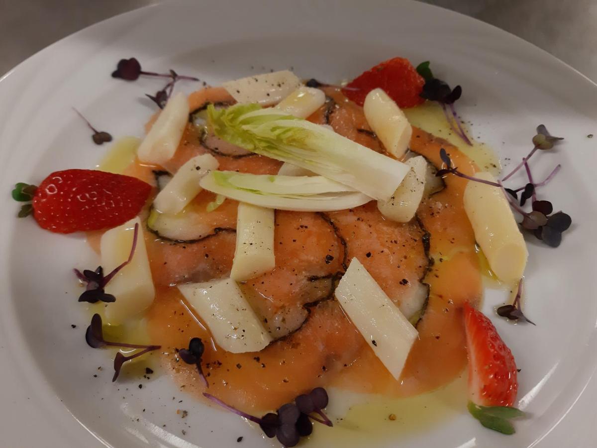 Rossano Boutique Hotel & Ristorante Sachsen bei Ansbach Ngoại thất bức ảnh